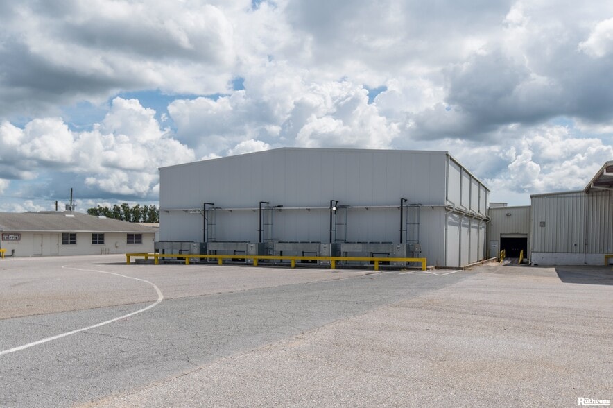 More Photos Of 2404 Hunt Brothers Rd, Lake Wales Refrigeration Cold Storage For Lease