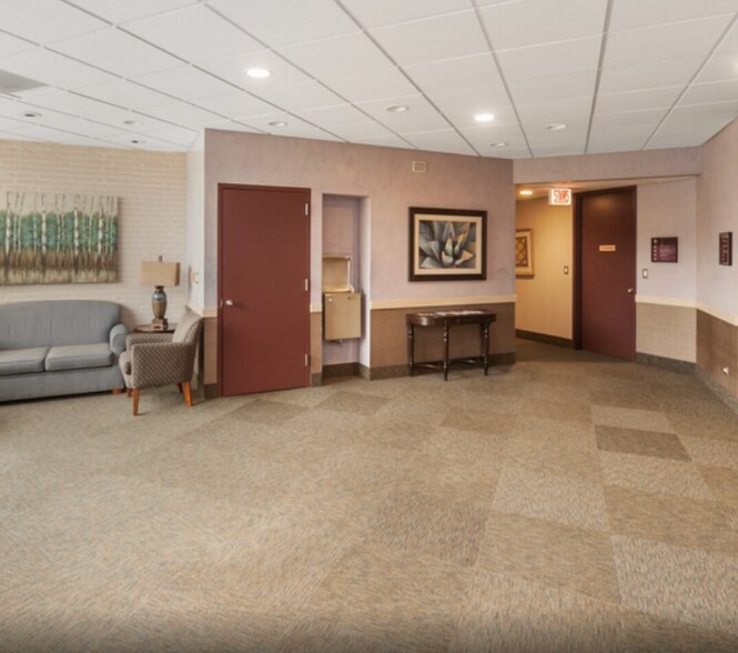 More Photos Of 6374 N Lincoln Ave, Chicago Medical For Lease