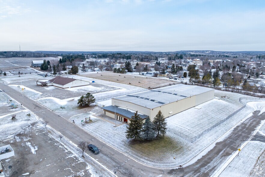 More Photos Of 651 Columbus Ave, West Branch Warehouse For Lease