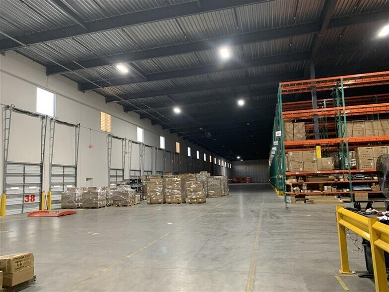 More Photos Of 13930 Journey Rd, Houston Warehouse For Sale
