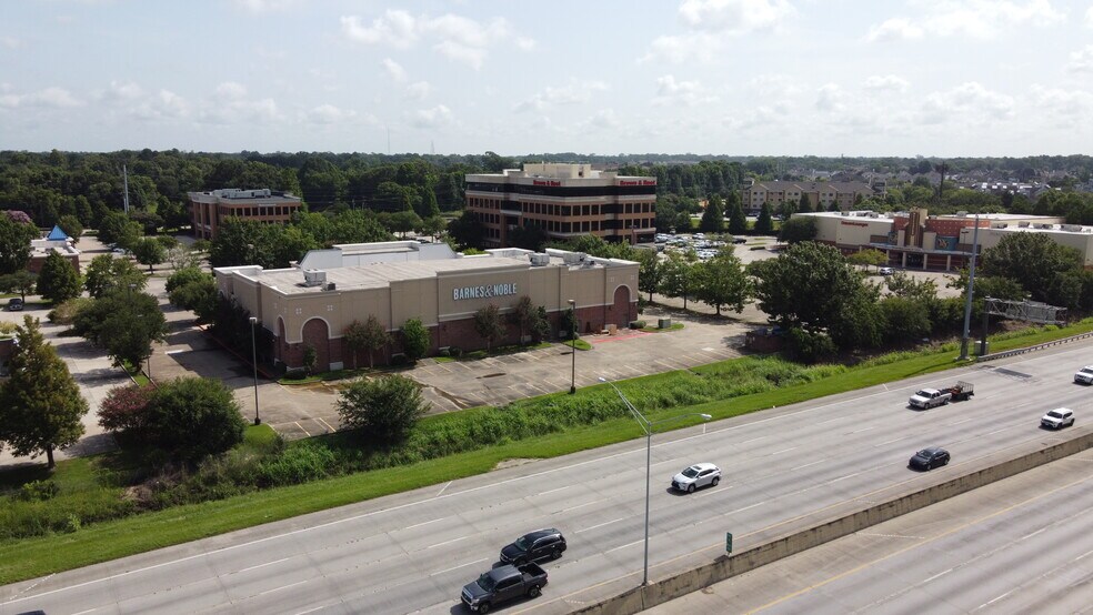 More Photos Of 2590 Citiplace Ct, Baton Rouge Freestanding For Lease