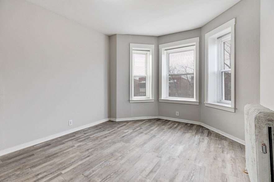 More Photos Of 4431-4433 N Racine Ave, Chicago Apartments For Sale