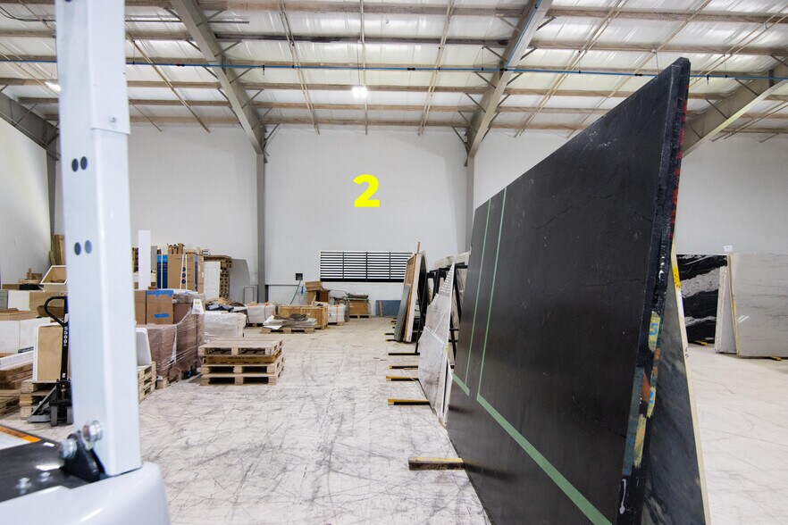 More Photos Of 1921 5th Ave S, Saint Petersburg Warehouse For Lease