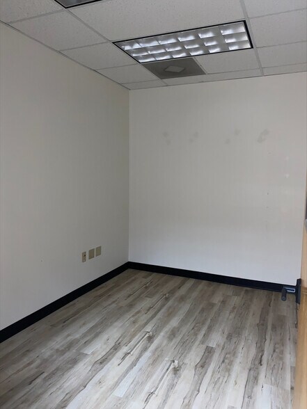 More Photos Of 3600 Sisk Rd, Modesto Coworking Space