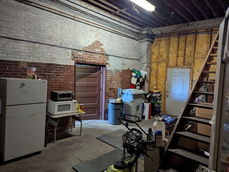 More Photos Of 701 N 22nd St, Mattoon Freestanding For Sale