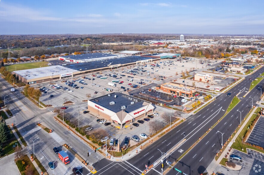 More Photos Of 2525-2677 S 108th St, West Allis General Retail For Lease