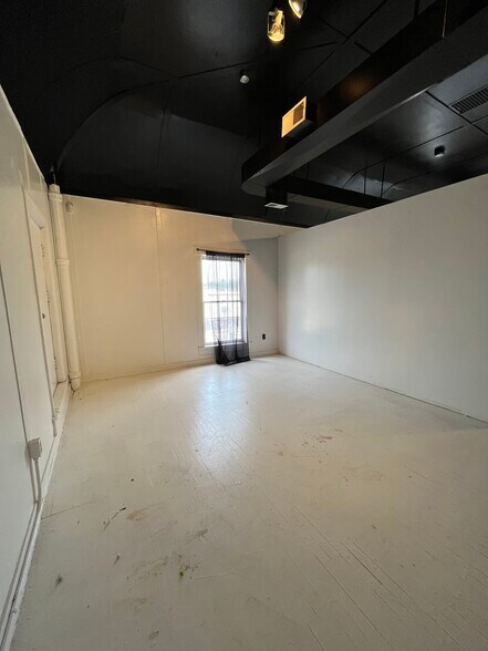 More Photos Of 29023-29029 Euclid Ave, Wickliffe Loft Creative Space For Lease
