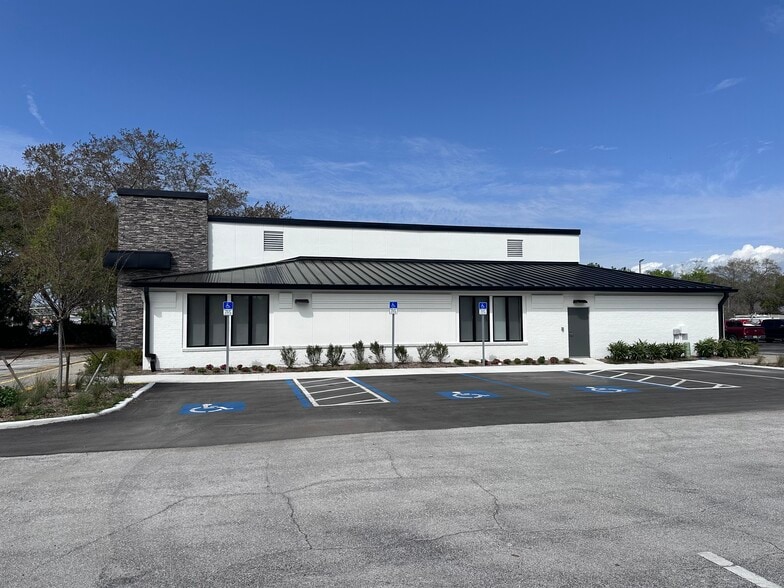 More Photos Of 29335 US Hwy 19 N, Clearwater Medical For Lease