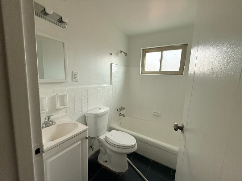 More Photos Of 3553-3559 Van Antwerp Pl, Cincinnati Apartments For Sale