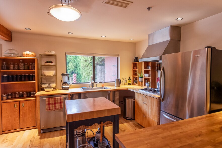 More Photos Of 45 Birch Blvd, Sedona Medical For Lease