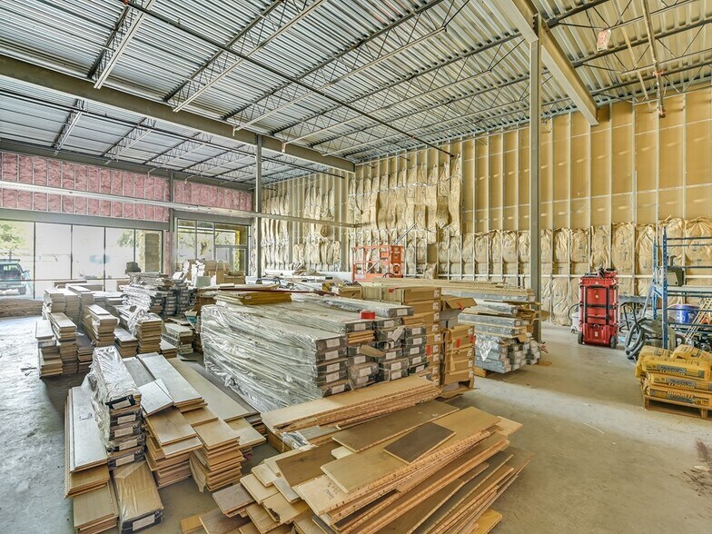 More Photos Of 10827 Highway 290 W, Austin Storefront Retail Office For Lease