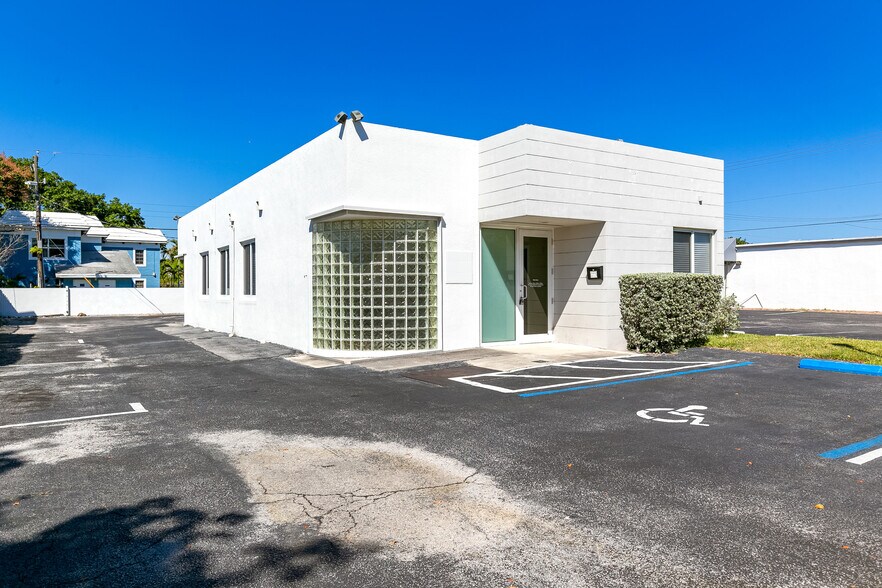 Primary Photo Of 611 NE 13th St, Fort Lauderdale Loft Creative Space For Lease