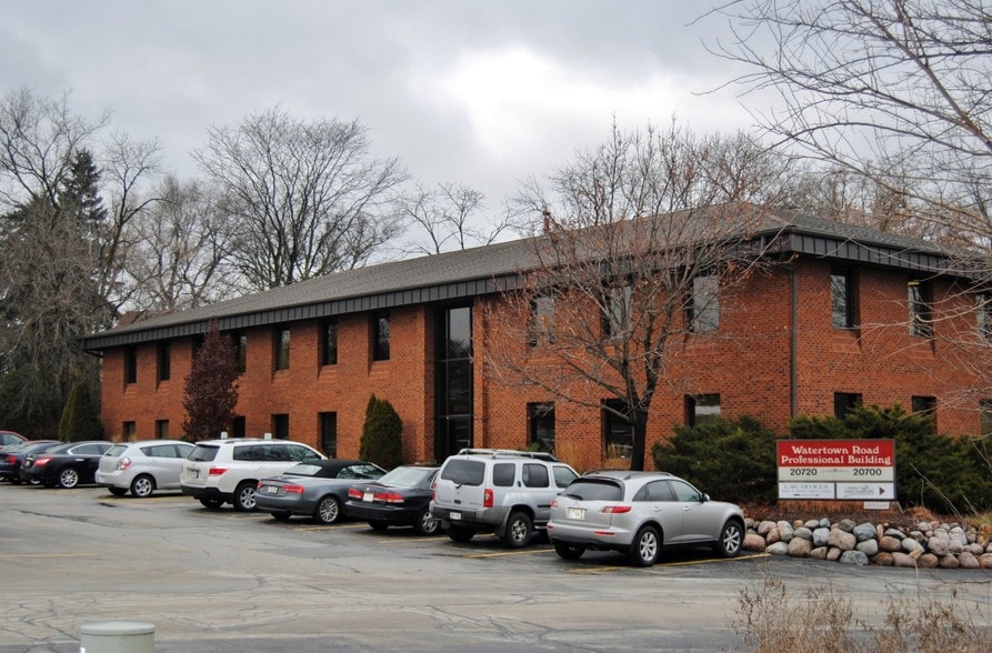 More Photos Of 20700 Watertown Rd, Waukesha Unknown For Lease