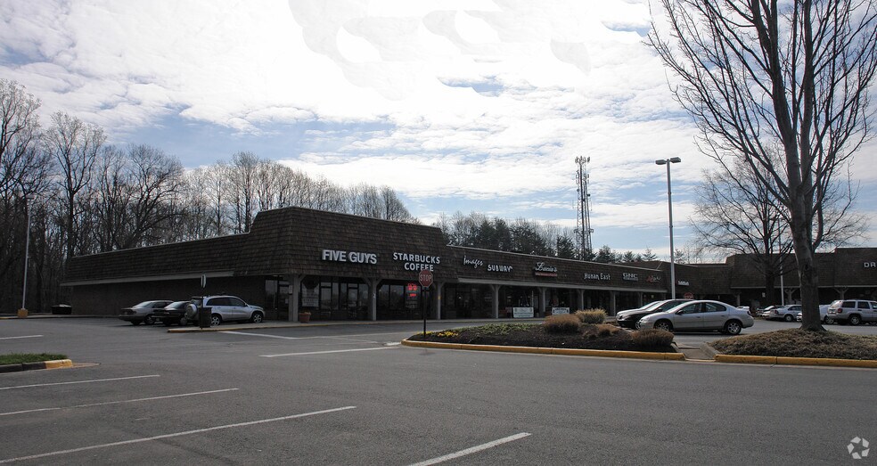 More Photos Of 2521-2575 John Milton Dr, Herndon General Retail For Lease