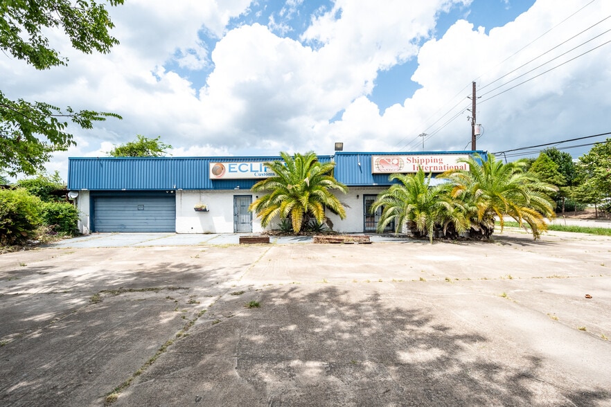 More Photos Of 17717 Highway 59 N, Humble Auto Repair For Sale