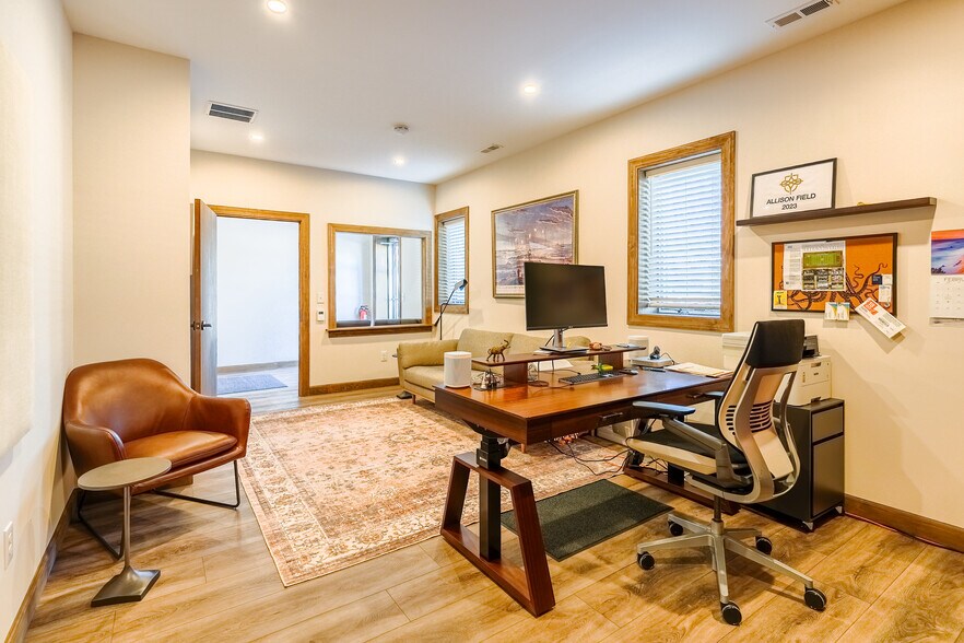 More Photos Of 430 Commerce Ln, West Berlin Showroom For Sale