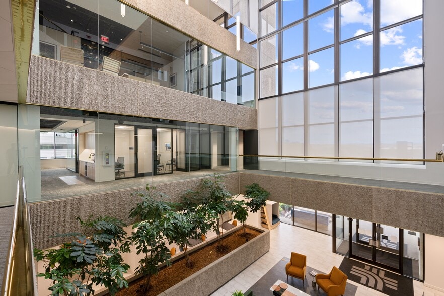 More Photos Of 3340 Perimeter Hill Dr, Nashville Office For Sale