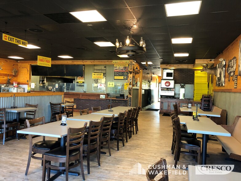 More Photos Of 9430-9440 Mentor Ave, Mentor Restaurant For Lease