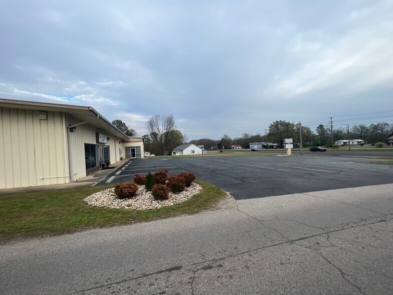 More Photos Of 2307 S Boston Rd, Danville Flex For Sale