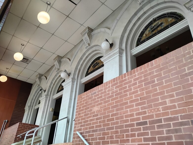 More Photos Of 906 Elm St, Coffeyville Religious Facility For Sale