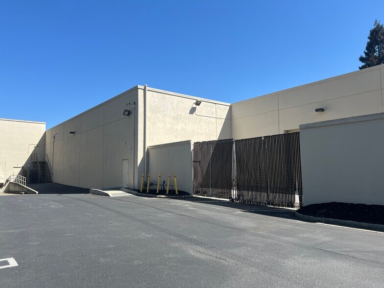 More Photos Of 5651 Cottle Rd, San Jose Freestanding For Sale