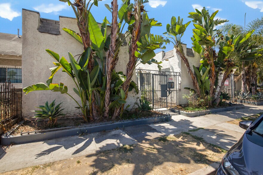 More Photos Of 526-534 W 47th St, Los Angeles Apartments For Sale