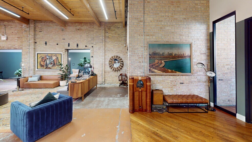 More Photos Of 1550-1556 W Carroll, Chicago Loft Creative Space For Lease
