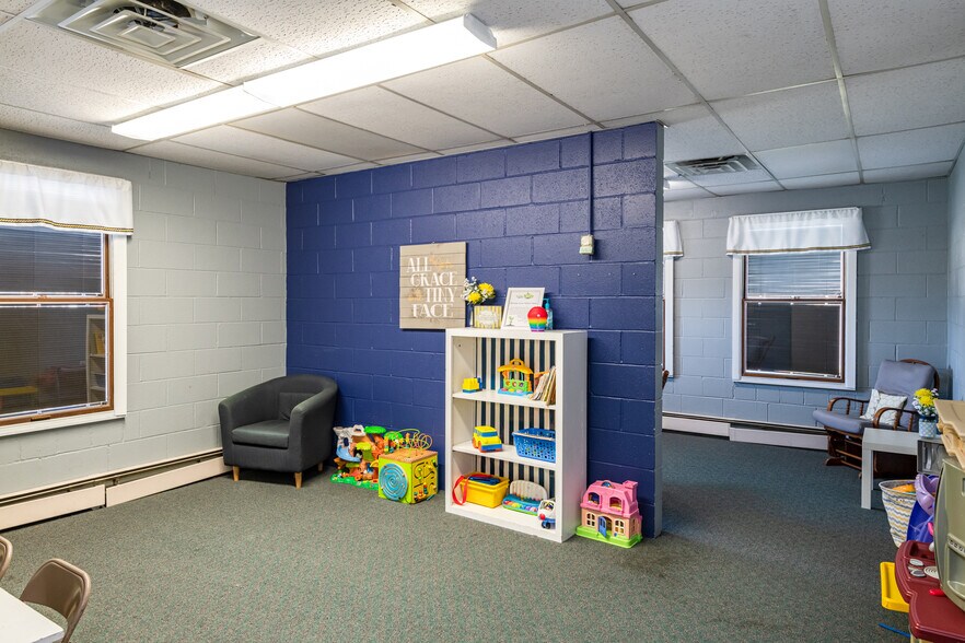 More Photos Of 4445 Wilmington Pike, Dayton Religious Facility For Sale