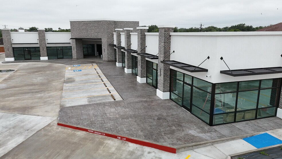 More Photos Of 7601 N. 29th St. St, McAllen General Retail For Lease