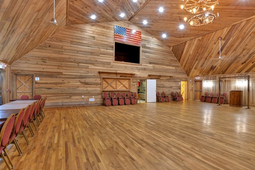 More Photos Of 11845 US 41 St, Monteagle Trailer Camper Park For Sale