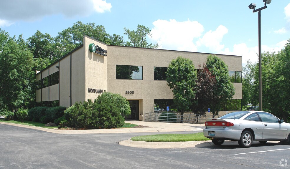 Primary Photo Of 2900 NE Brooktree Ln, Gladstone Office For Sale