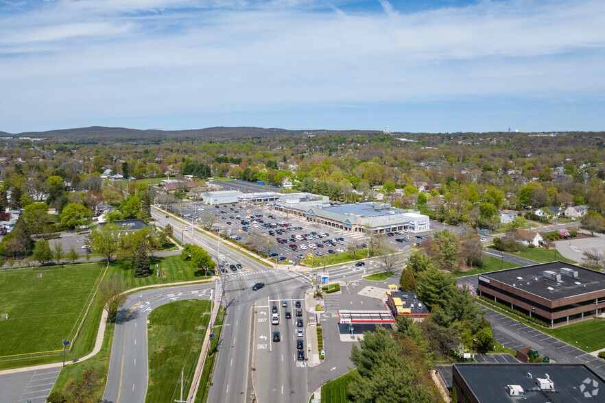 More Photos Of 560-600 Valley Rd, Wayne Unknown For Lease