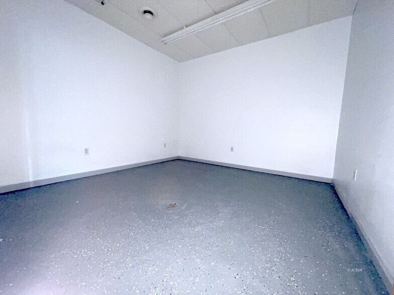 More Photos Of 116 W Main St, Pomeroy Flex For Sale