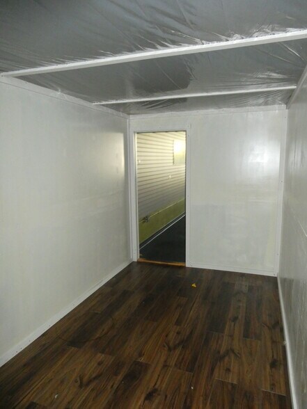 More Photos Of 1071-1073 Commercial St SE, Salem Storefront For Lease