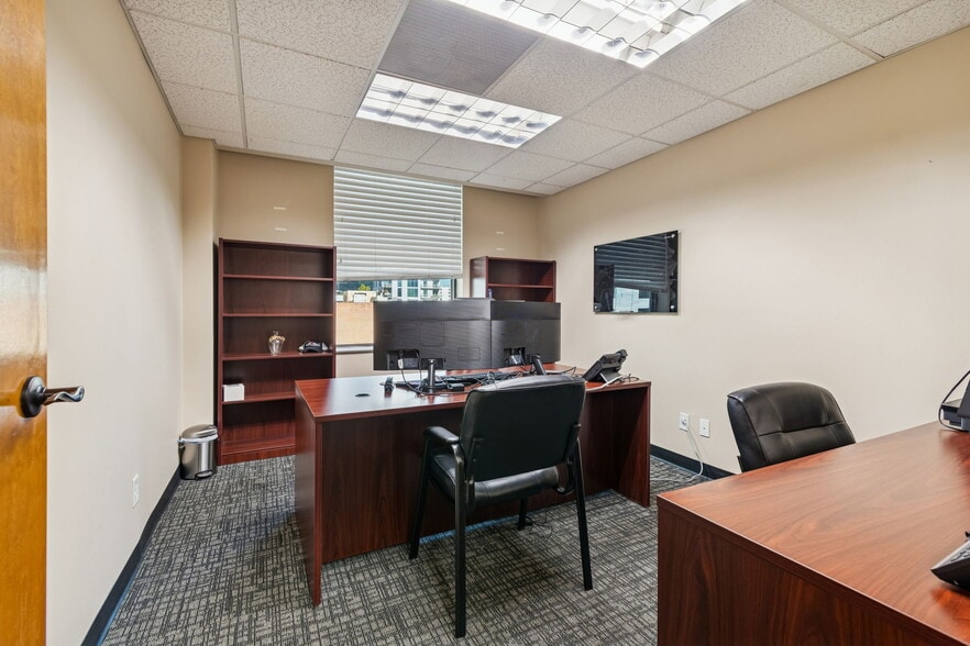More Photos Of 707 N Franklin St, Tampa Office For Sale