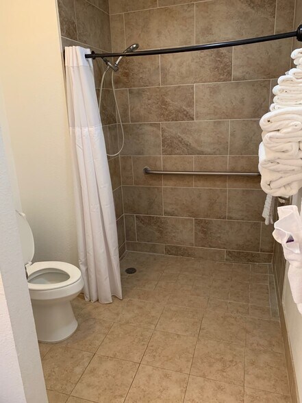 More Photos Of 715 Highway 64 E, Eagle Nest Hotel For Sale