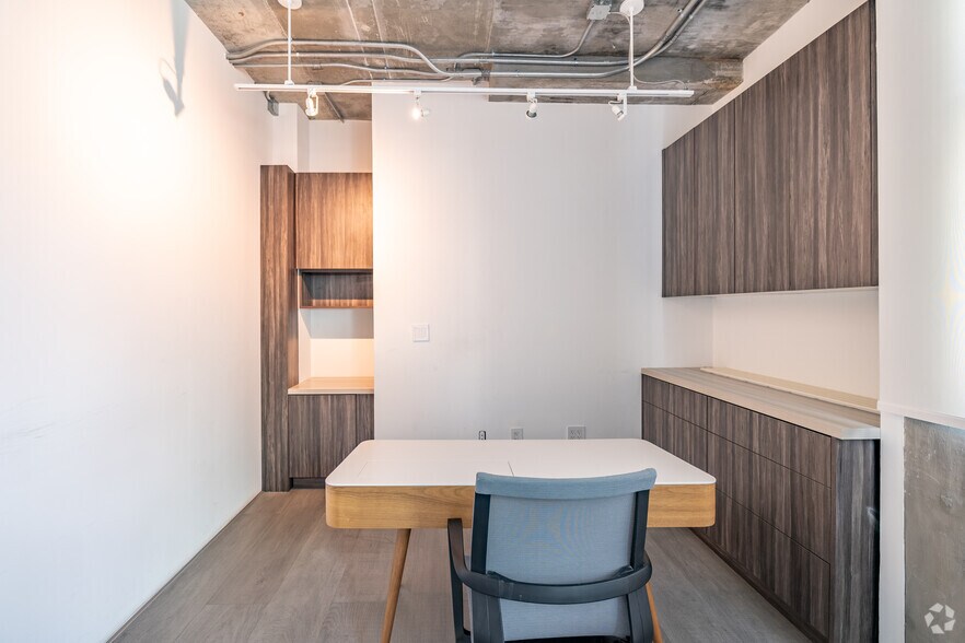 More Photos Of 2347 Biscayne Boulevard, Miami Apartments For Lease