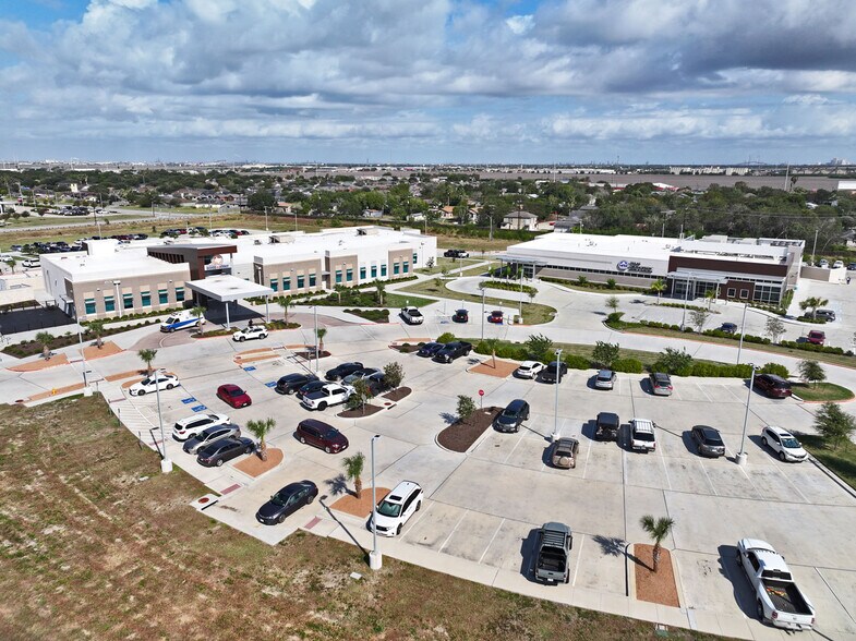 More Photos Of 5917 Crosstown Expy, Corpus Christi Land For Sale