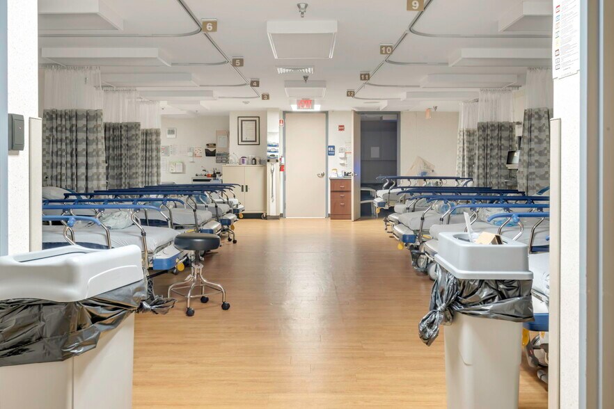 More Photos Of 1767 & 1781 Metromedical Dr, Fayetteville Medical For Sale