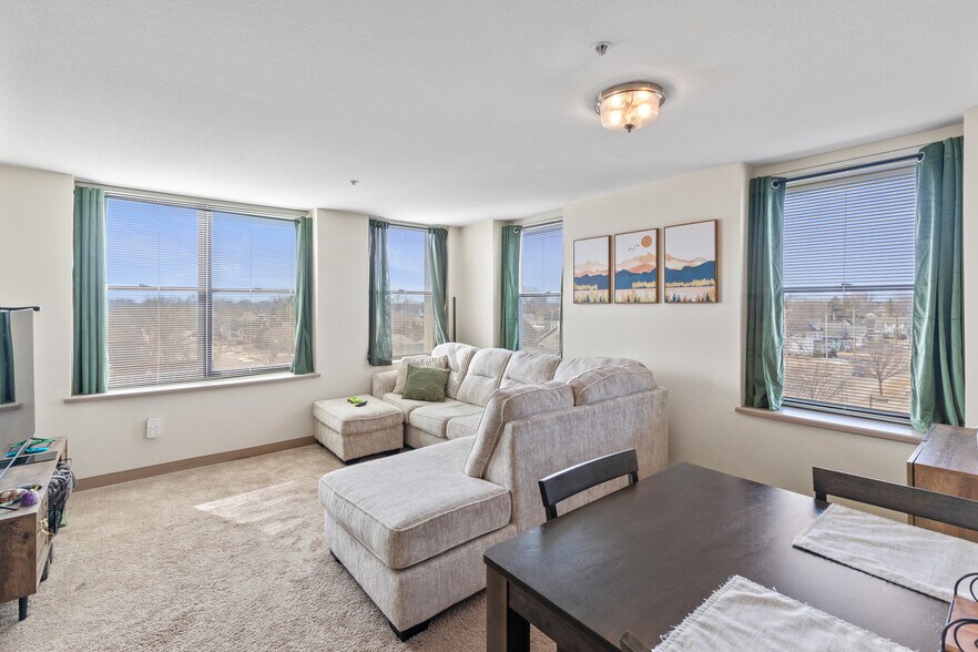 More Photos Of 1120 E Parkway Ave, Oshkosh Multifamily For Sale