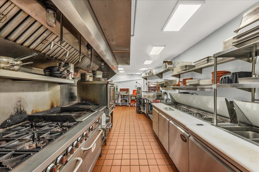 More Photos Of 357 W Main St, Searsport Freestanding For Sale