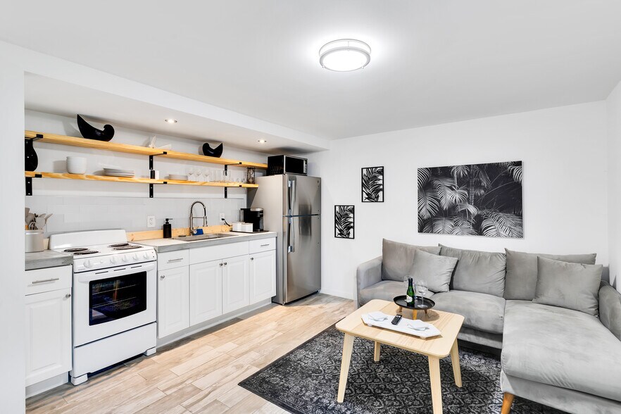 More Photos Of 506 S M St, Lake Worth Beach Apartments For Sale