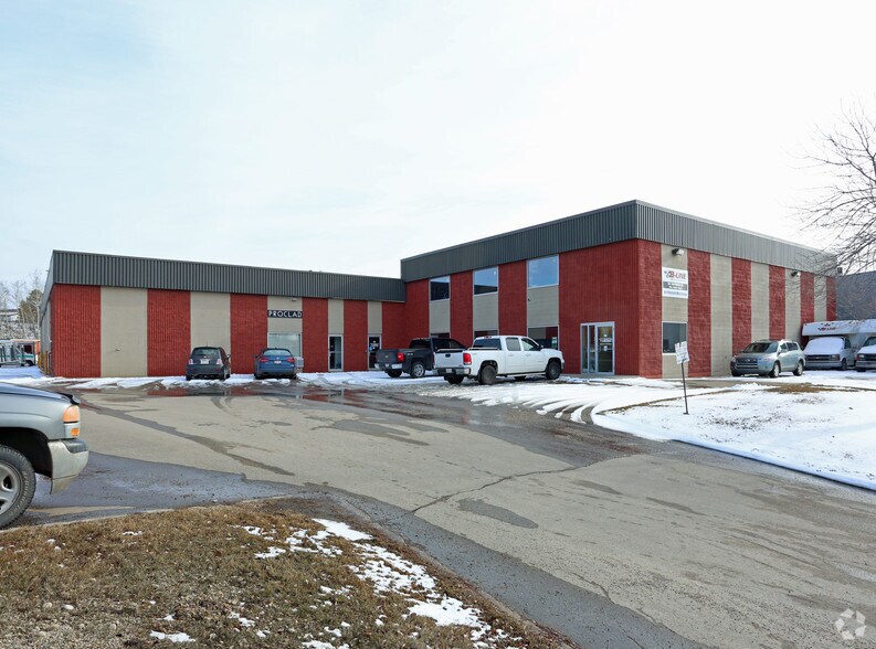 Primary Photo Of 32 Rayborn Cres, St. Albert Service For Sale