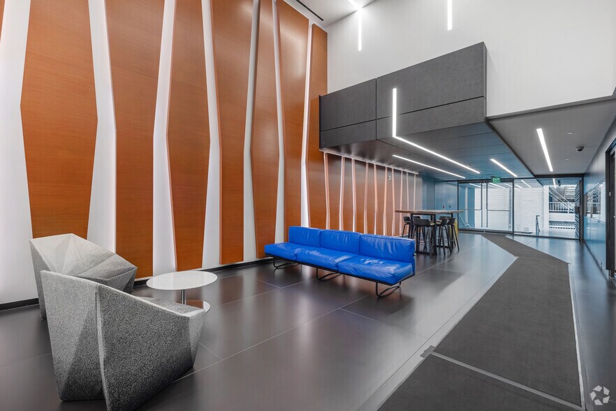 More Photos Of 6922 Hollywood Blvd, Los Angeles Office For Lease