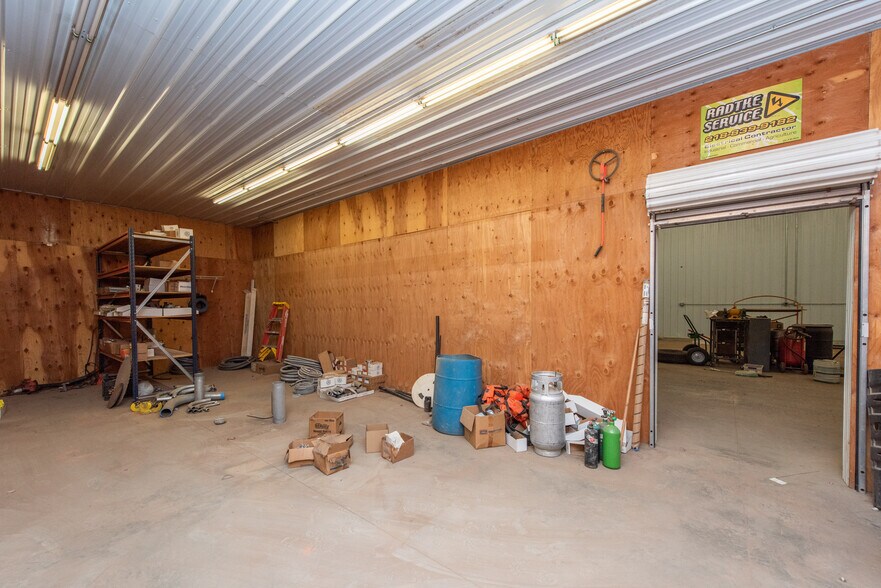 More Photos Of 13603 38th St SW, Belfield Flex For Lease