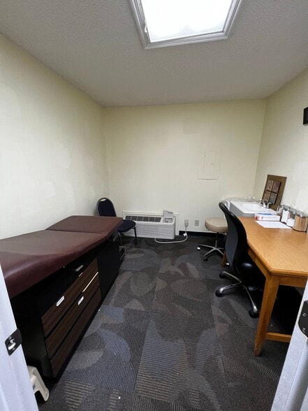 More Photos Of 1540 Highway 19 N, Thomaston Storefront For Lease