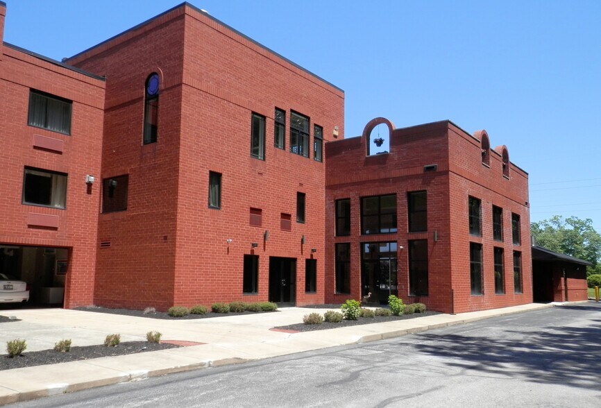 More Photos Of 5783 Heisley Rd, Mentor Hotel For Sale