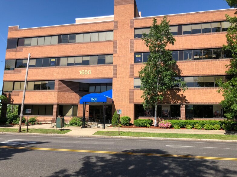 More Photos Of 1650 Elm St, Manchester Medical For Sale