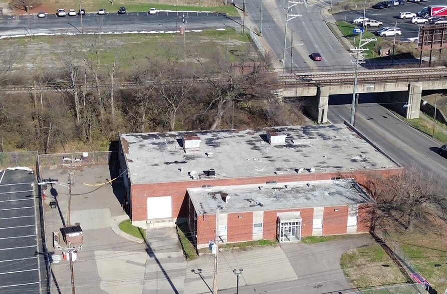 More Photos Of 1384 Tennessee Ave, Cincinnati Warehouse For Sale