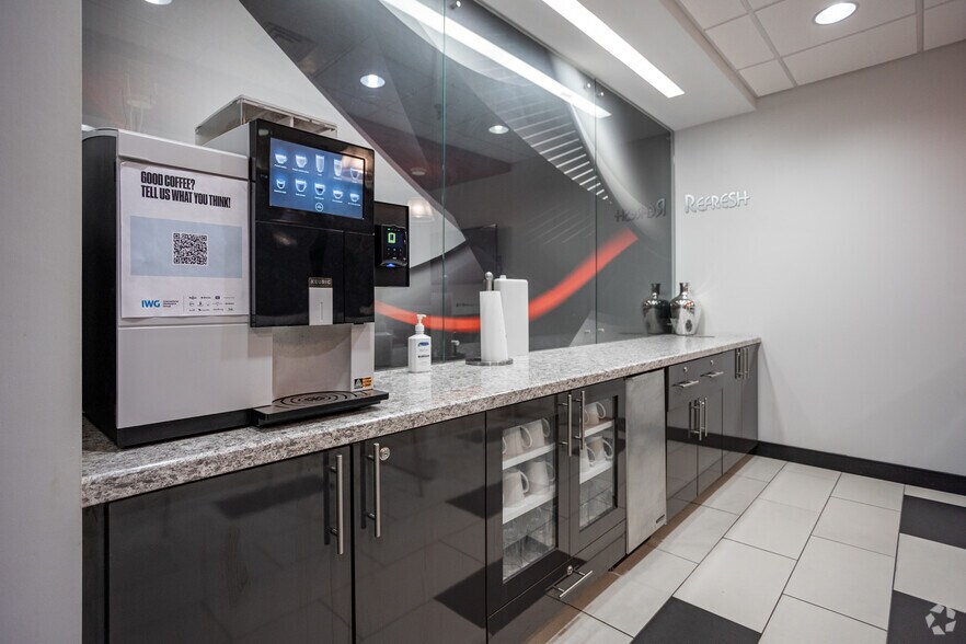 More Photos Of 800 S Gay St, Knoxville Coworking Space